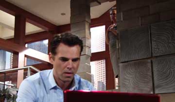 Phyllis catches Billy accessing her laptop