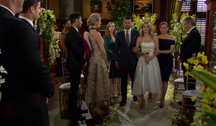 Kyle marries Summer to save Lola