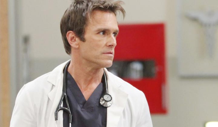 Scott Reeves reveals he's out at GH