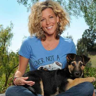 Laura Wright on pet adoption, ASPCA, and her GH leading men