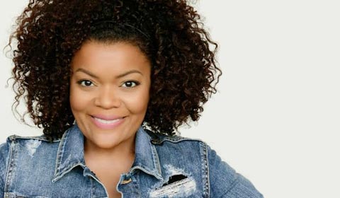 WATCH: Guest actress Yvette Nicole Brown challenges Y&R co-stars to answer trivia questions