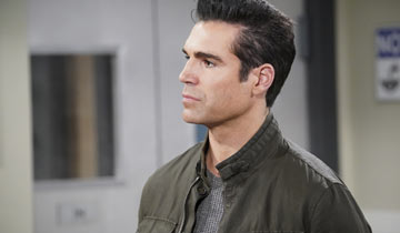 Jordi Vilasuso exits The Young and the Restless